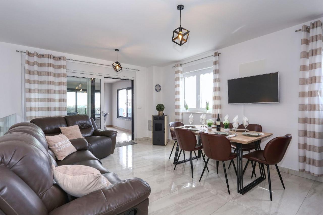 Luxury Apartment Isabell Zaton  Eksteriør billede